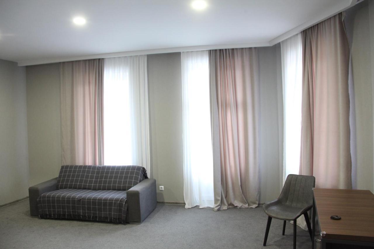 Hotel History • Სასტუმრო Ისტორია سينغناغي المظهر الخارجي الصورة